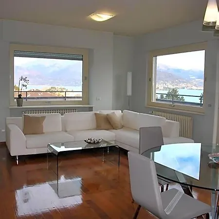 Terrace View Στρέσα